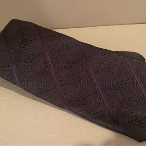 Gucci Black and Purple Patterned Tie